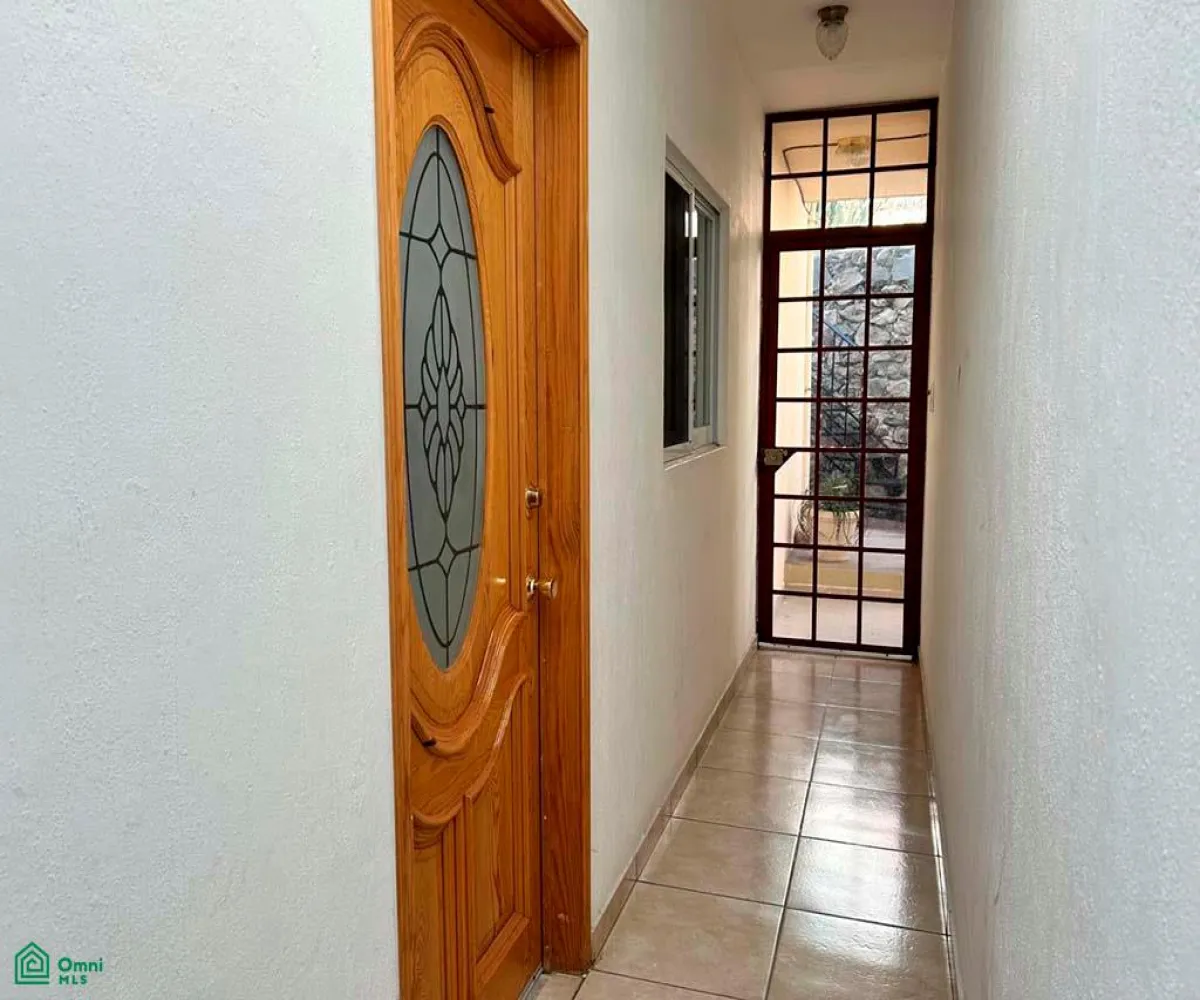 Departamento En Venta,Chapala Centro,Priv. Francisco I Madero 132-A, Chapala, Jalisco 45900, 1 Cuarto,1 Baño,Priv. Francisco I Madero,1,MX26008313M