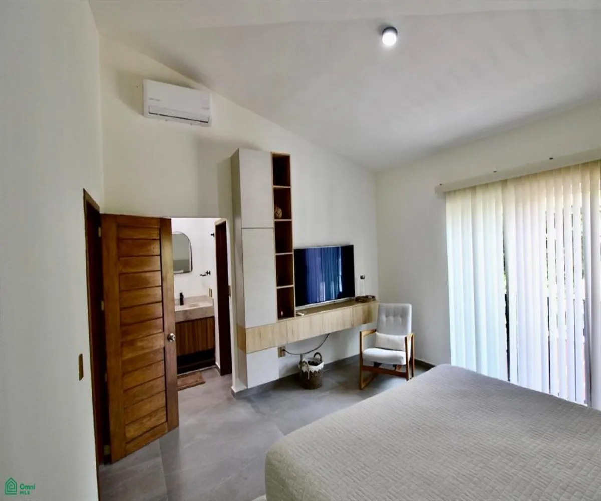 Casa En Venta,Residencial Fluvial Vallarta,LAGO TITICACA 3, Puerto Vallarta, Jalisco 48312, 4 Habitaciones,3 Baños,LAGO TITICACA,MX26008360M