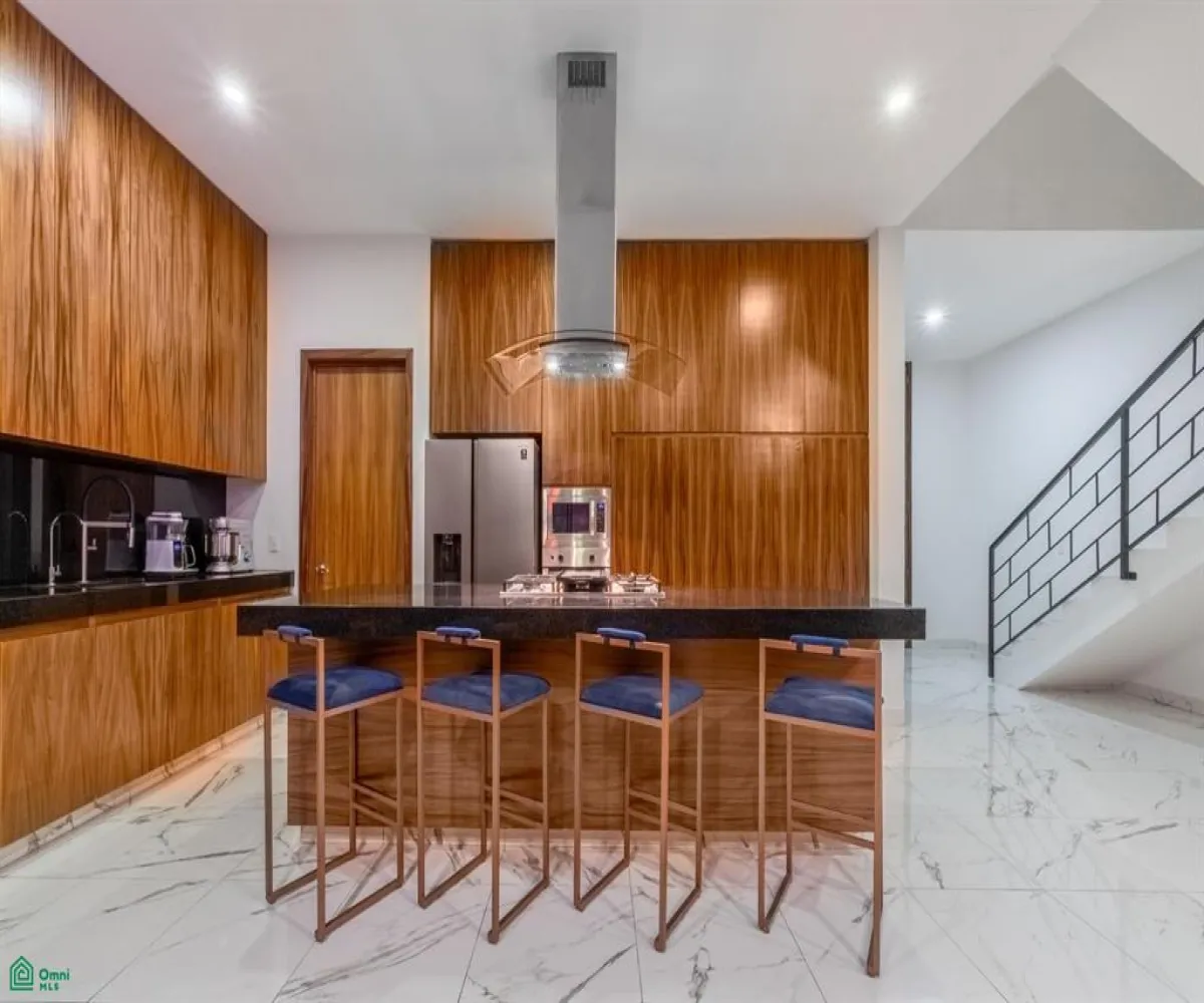 Casa En Venta,Residencial Fluvial Vallarta,CASA AGRADECER 10, Puerto Vallarta, Jalisco 48312, 3 Habitaciones,4 Baños,CASA AGRADECER,MX26008371M