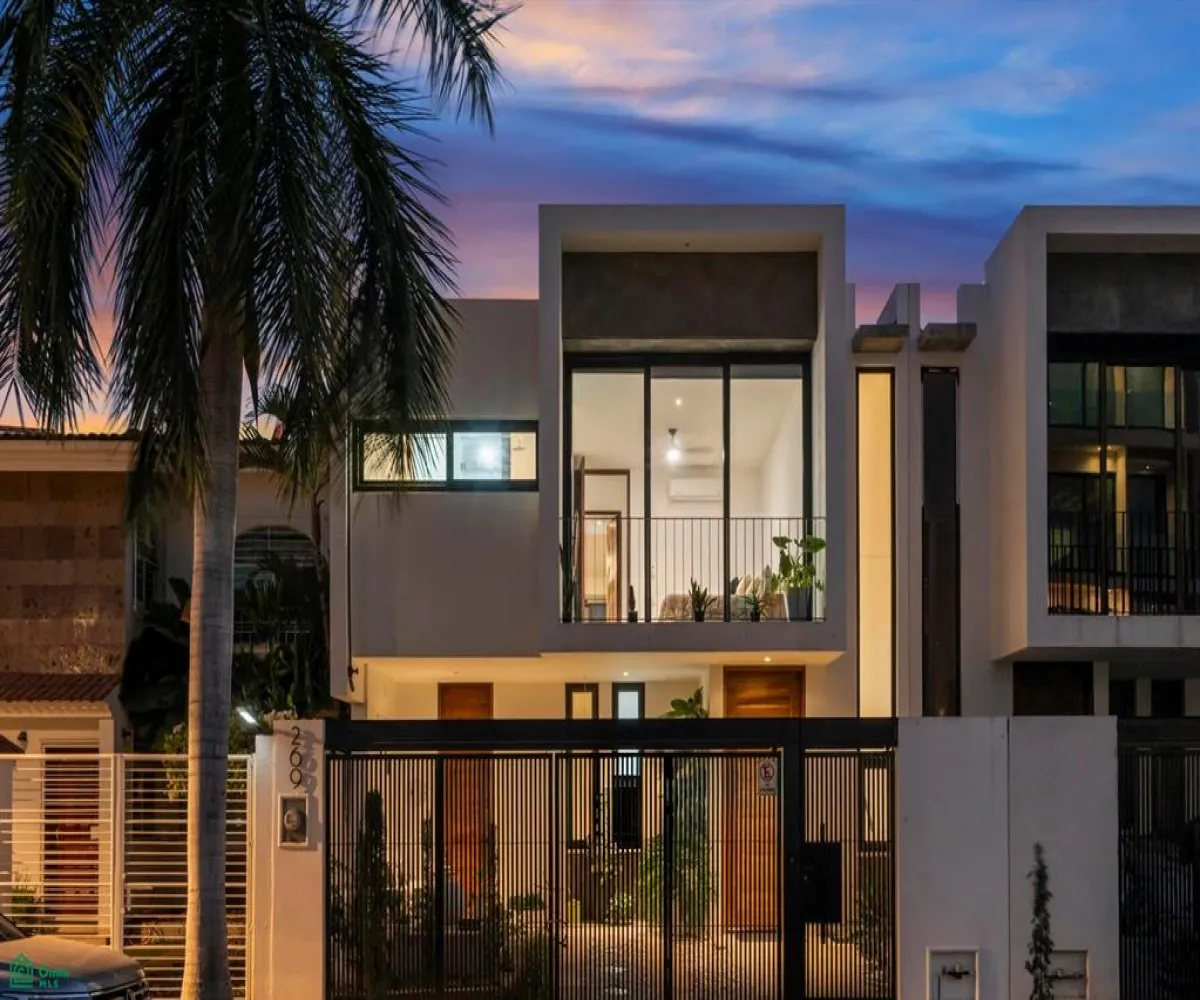 Departamento En Venta,Versalles,CASA ADAME 19, Puerto Vallarta, Jalisco 48310, 3 Habitaciones,3 Baños,CASA ADAME,MX26008390M