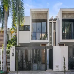 Casa en venta en versalles vallarta de 3 recamaras 3.5 banos 309 m2 / 3,331 sqft