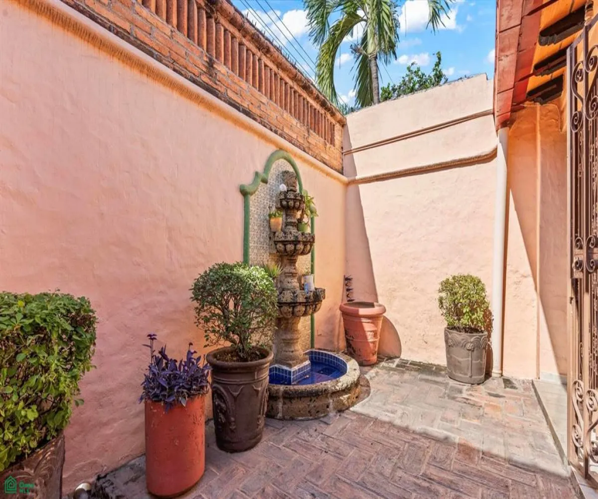 Departamento En Venta,Versalles,HACIENDA VERSALLES 20, Puerto Vallarta, Jalisco 48310, 4 Habitaciones,4 Baños,HACIENDA VERSALLES,1,MX26008392M