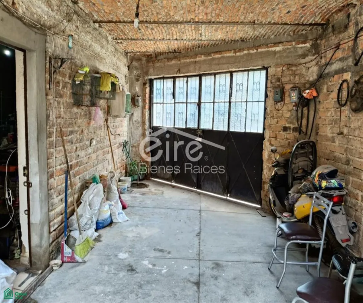 Casa En Venta,La paz,Tejedores 566, Guadalajara, Jalisco 44860, 10 Habitaciones,4 Baños,Tejedores,MX26008393M