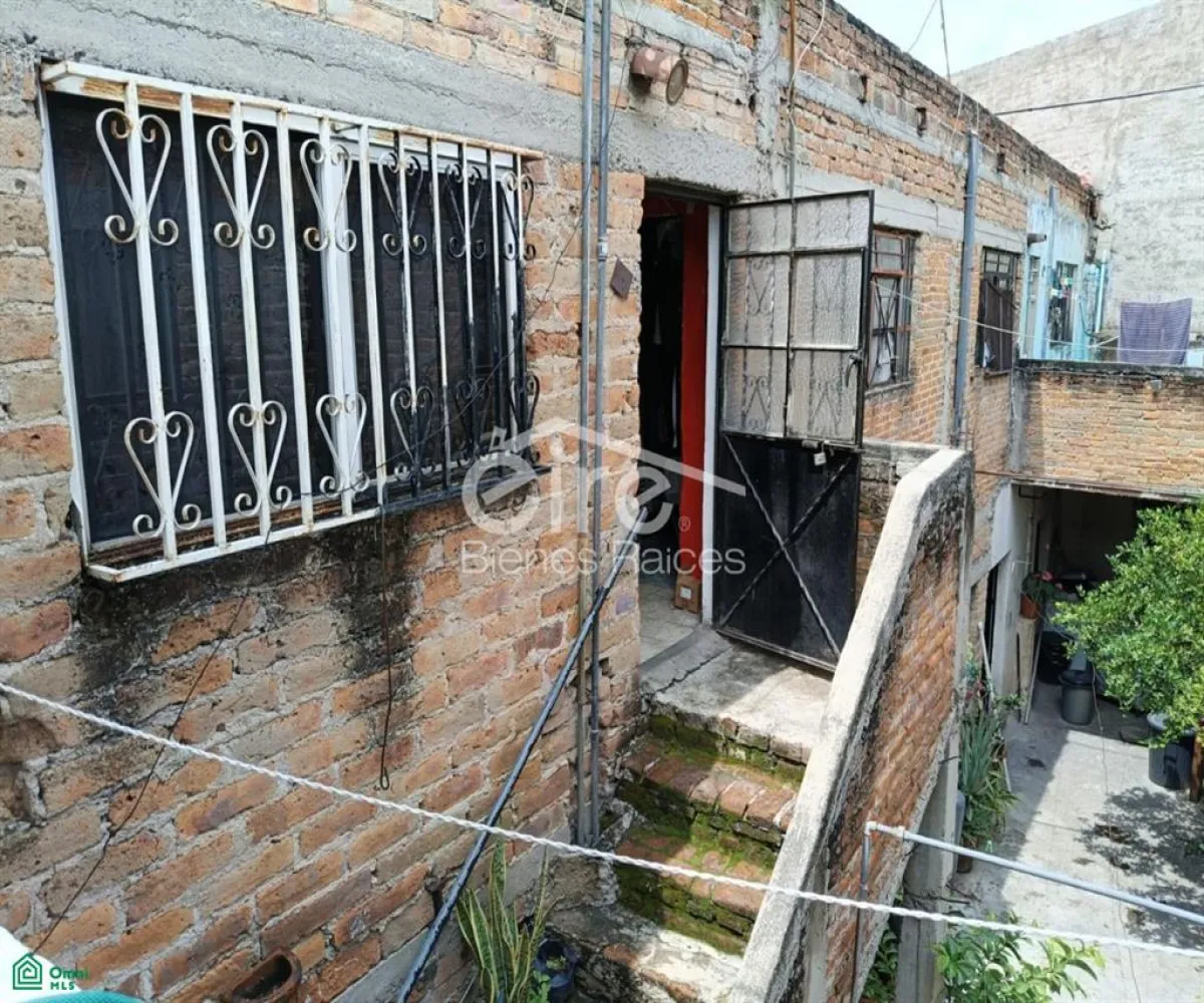 Casa En Venta,La paz,Tejedores 566, Guadalajara, Jalisco 44860, 10 Habitaciones,4 Baños,Tejedores,MX26008393M