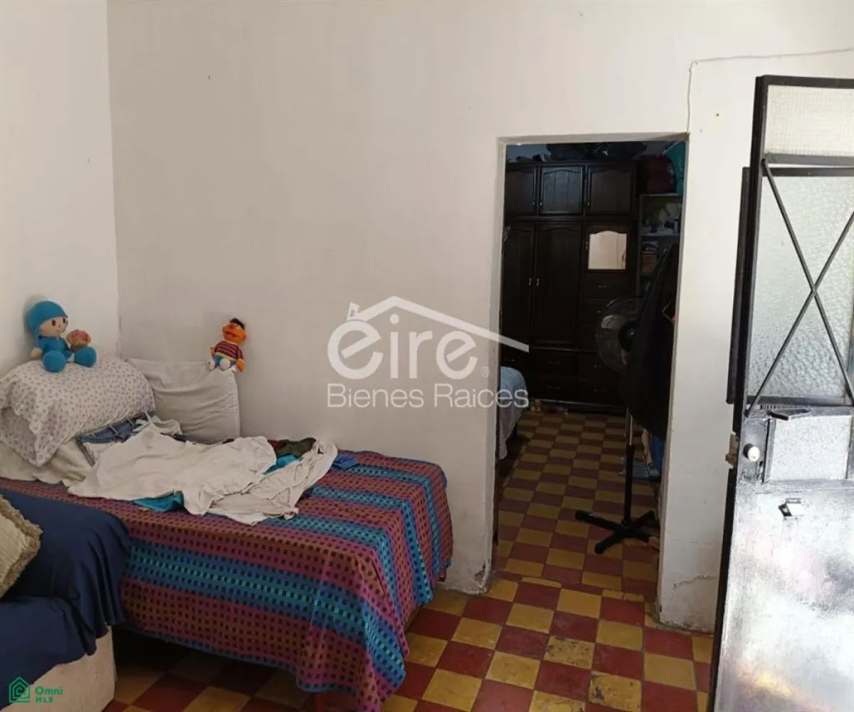 Casa En Venta,La paz,Tejedores 566, Guadalajara, Jalisco 44860, 10 Habitaciones,4 Baños,Tejedores,MX26008393M