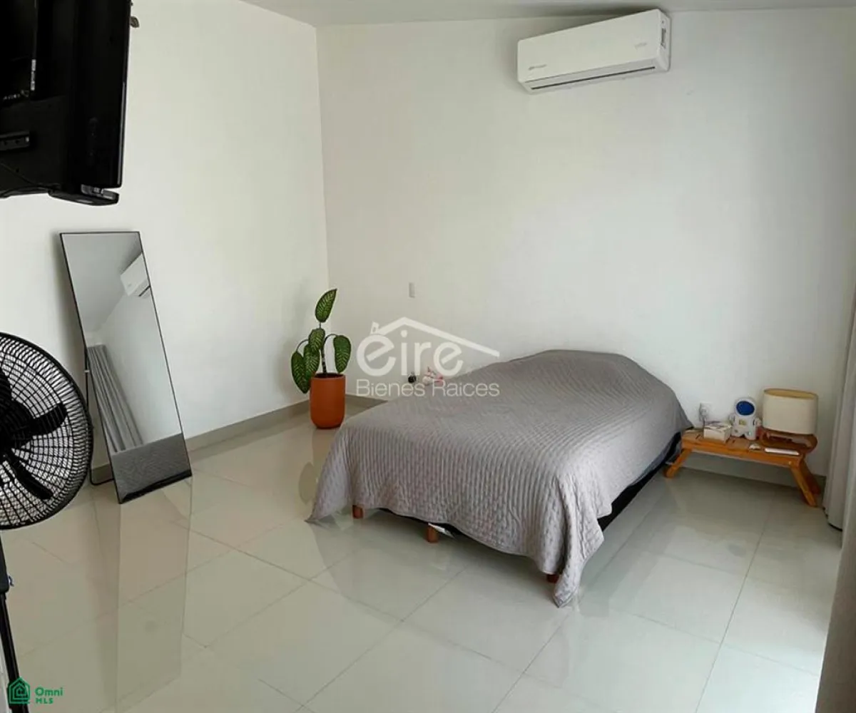 Casa En Venta,Senderos de la Aurora,Senderos de la Aurora 70, Tlajomulco de Zuniga, Jalisco 45645, 4 Habitaciones,3 Baños,Senderos de la Aurora,MX26008398M