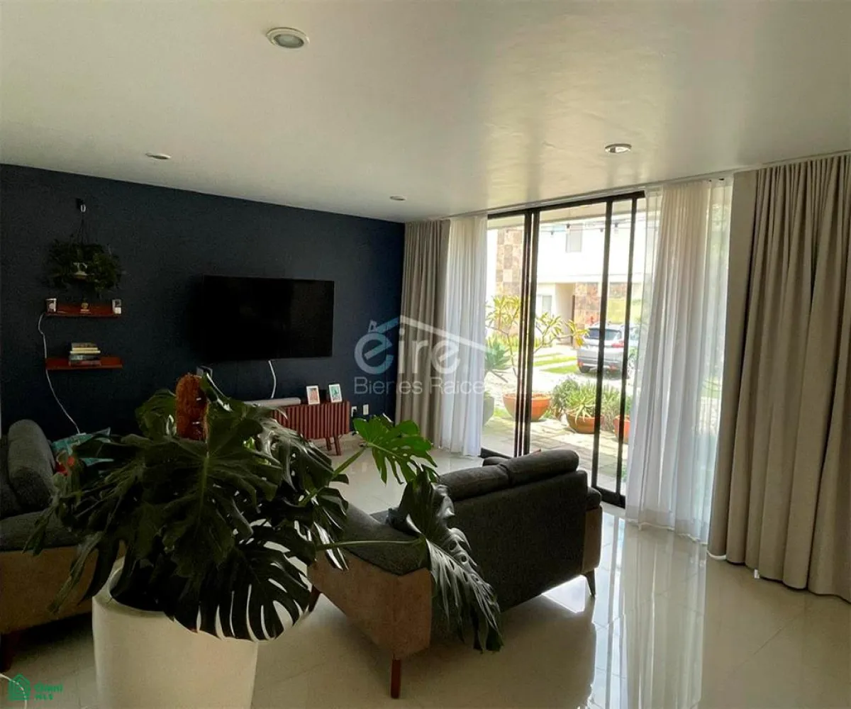 Casa En Venta,Senderos de la Aurora,Senderos de la Aurora 70, Tlajomulco de Zuniga, Jalisco 45645, 4 Habitaciones,3 Baños,Senderos de la Aurora,MX26008398M