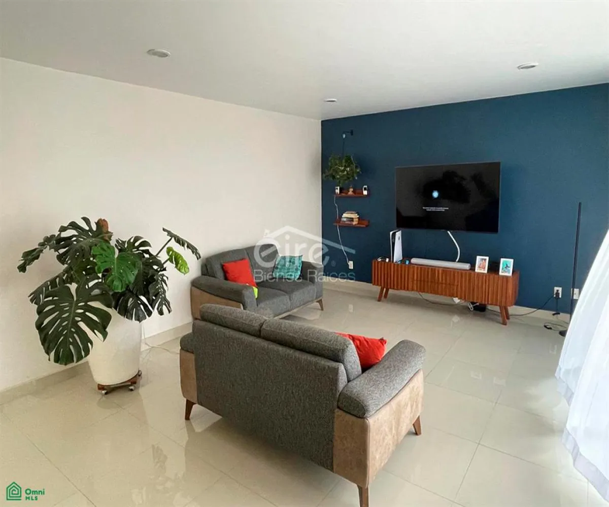 Casa En Venta,Senderos de la Aurora,Senderos de la Aurora 70, Tlajomulco de Zuniga, Jalisco 45645, 4 Habitaciones,3 Baños,Senderos de la Aurora,MX26008398M