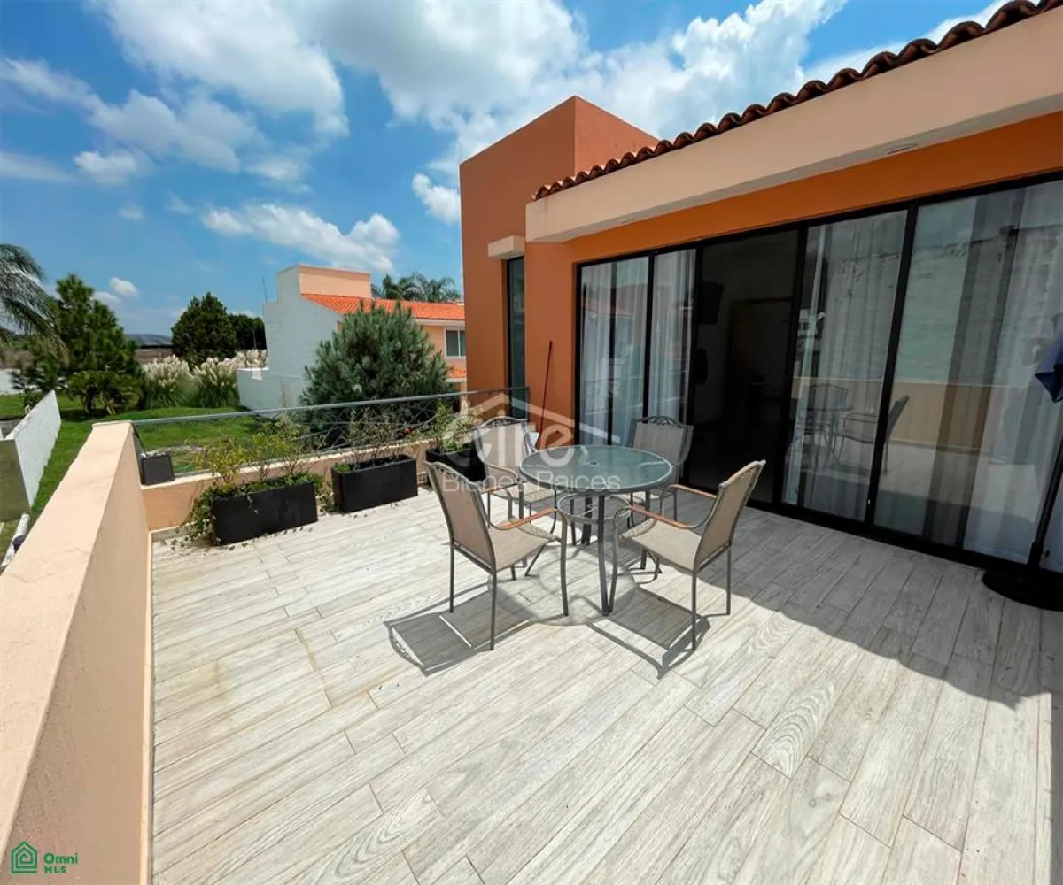 Casa En Venta,Senderos de la Aurora,Senderos de la Aurora 70, Tlajomulco de Zuniga, Jalisco 45645, 4 Habitaciones,3 Baños,Senderos de la Aurora,MX26008398M