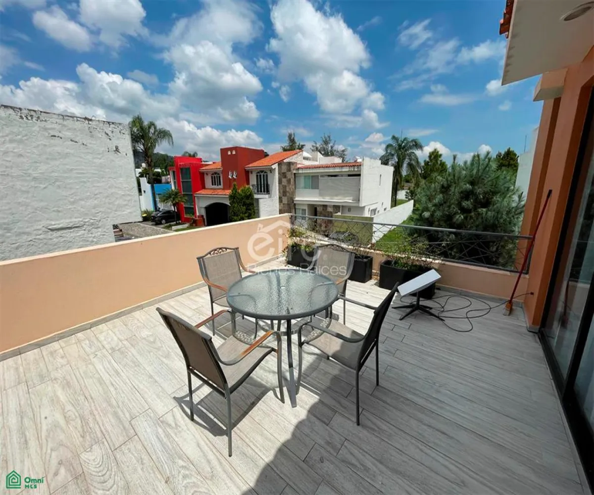 Casa En Venta,Senderos de la Aurora,Senderos de la Aurora 70, Tlajomulco de Zuniga, Jalisco 45645, 4 Habitaciones,3 Baños,Senderos de la Aurora,MX26008398M