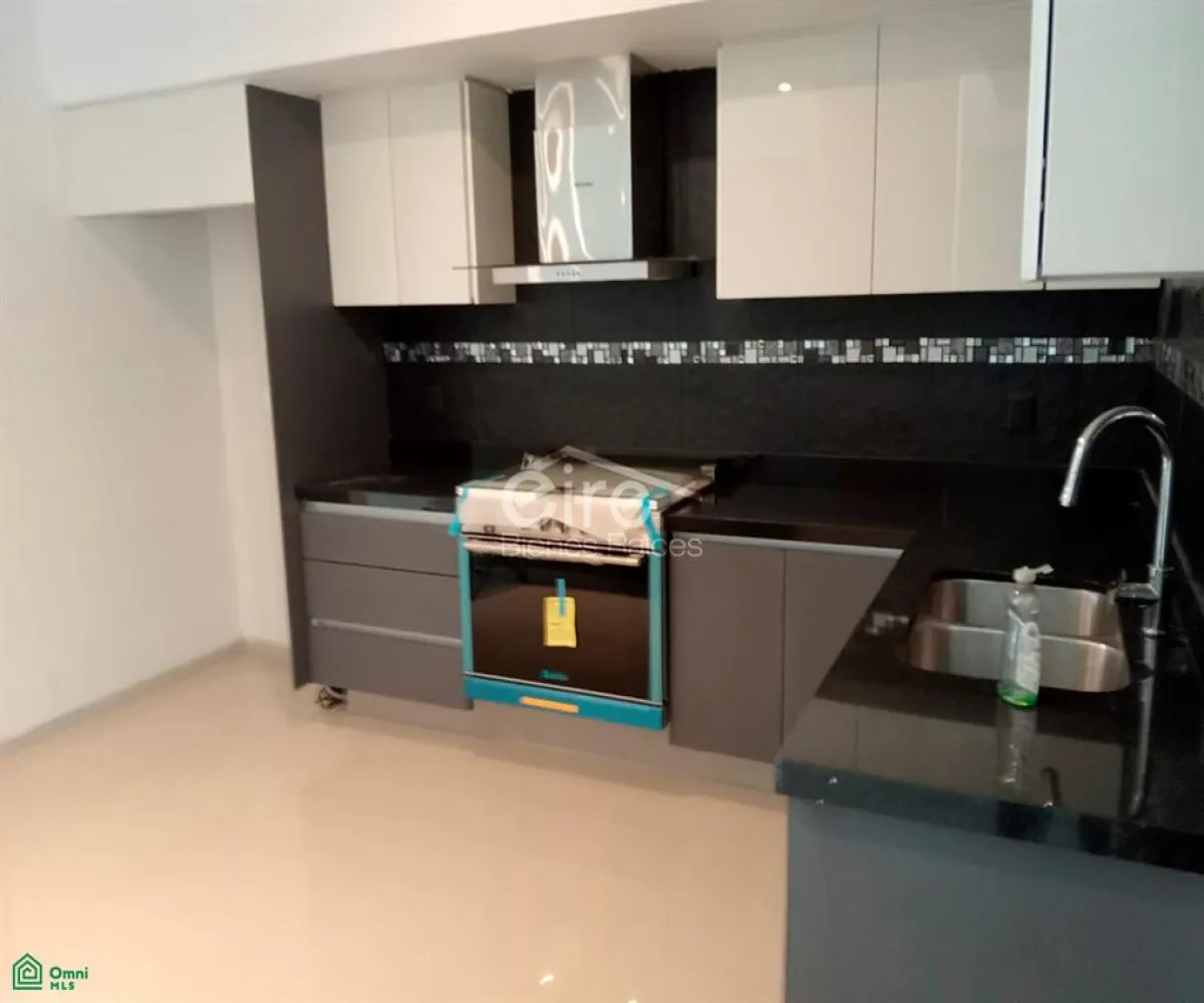 Casa En Venta,Av. Magallanes 1130, Tlajomulco de Zuniga, Jalisco 45600, 3 Habitaciones,4 Baños,Av. Magallanes,MX26008400M