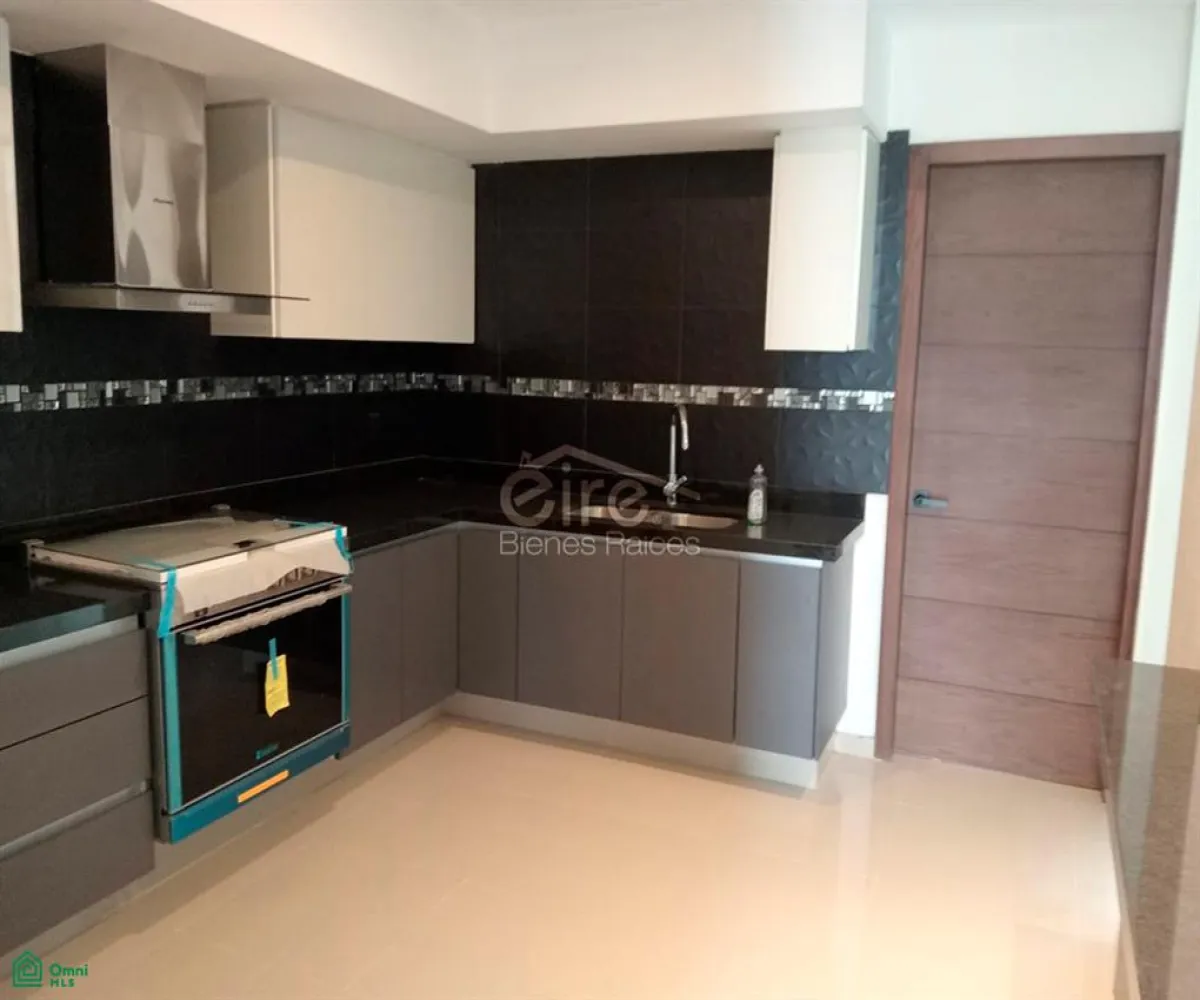 Casa En Venta,Av. Magallanes 1130, Tlajomulco de Zuniga, Jalisco 45600, 3 Habitaciones,4 Baños,Av. Magallanes,MX26008400M