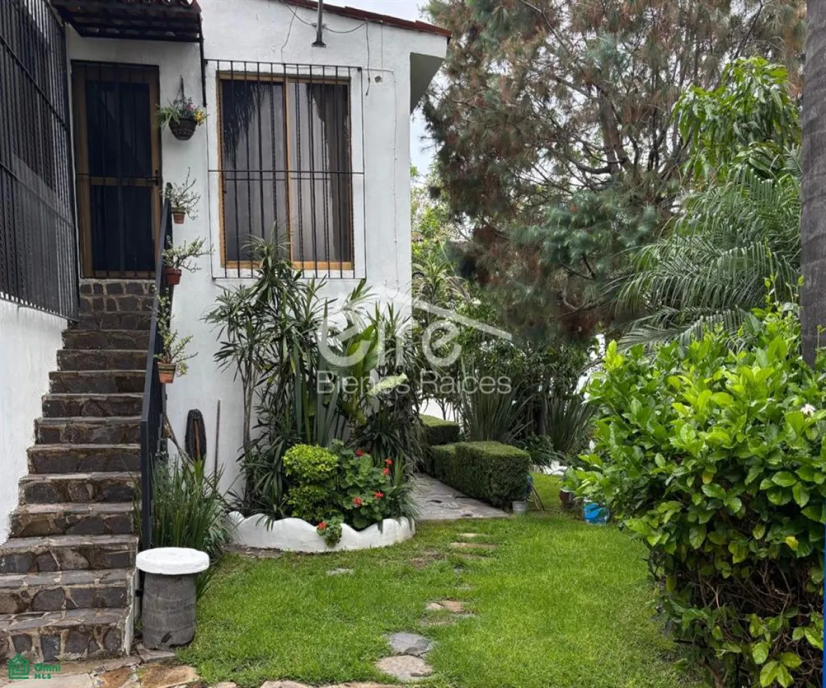 Casa En Venta,Balcones de la Calera,Av. Panoramica 30, Tlajomulco de Zuniga, Jalisco 45677, 5 Habitaciones,5 Baños,Av. Panoramica,MX26008402M