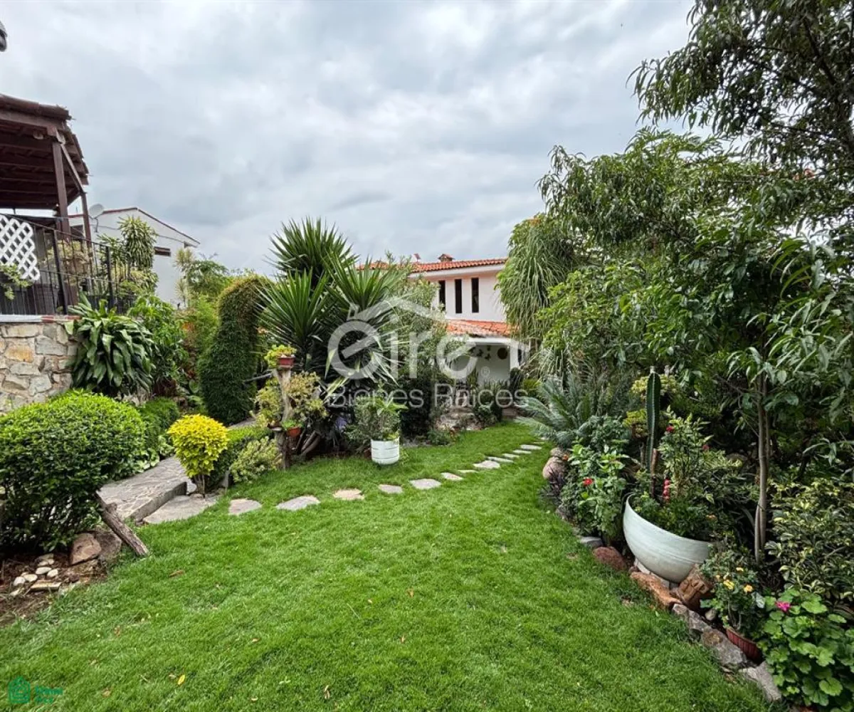 Casa En Venta,Balcones de la Calera,Av. Panoramica 30, Tlajomulco de Zuniga, Jalisco 45677, 5 Habitaciones,5 Baños,Av. Panoramica,MX26008402M