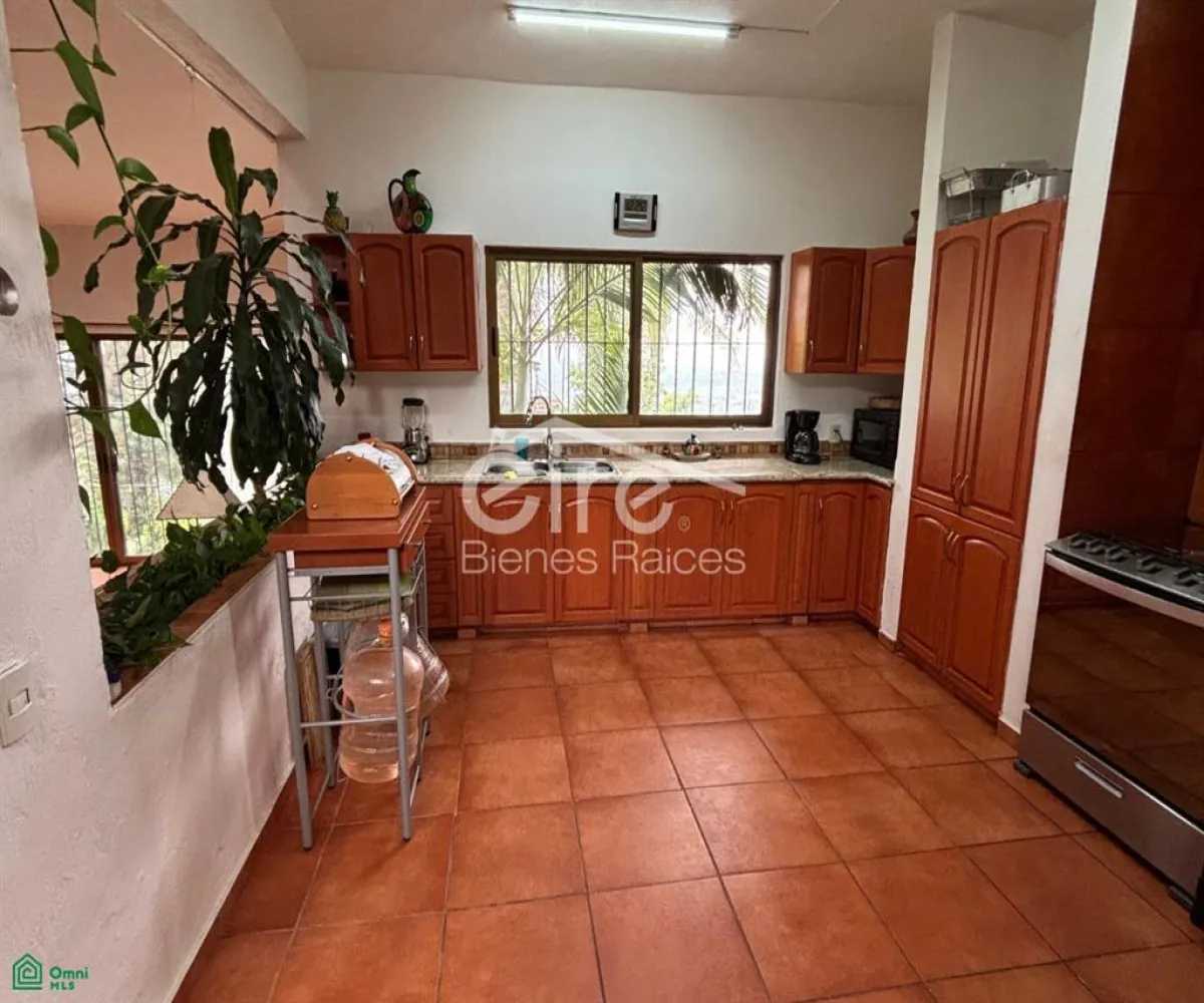 Casa En Venta,Balcones de la Calera,Av. Panoramica 30, Tlajomulco de Zuniga, Jalisco 45677, 5 Habitaciones,5 Baños,Av. Panoramica,MX26008402M