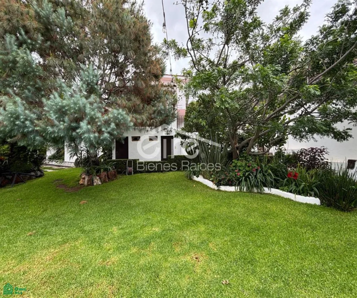 Casa En Venta,Balcones de la Calera,Av. Panoramica 30, Tlajomulco de Zuniga, Jalisco 45677, 5 Habitaciones,5 Baños,Av. Panoramica,MX26008402M