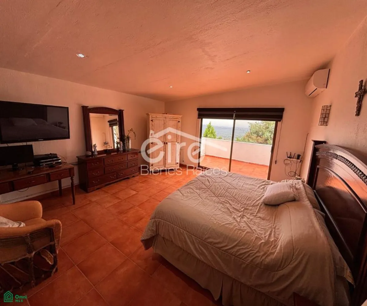 Casa En Venta,Balcones de la Calera,Av. Panoramica 30, Tlajomulco de Zuniga, Jalisco 45677, 5 Habitaciones,5 Baños,Av. Panoramica,MX26008402M