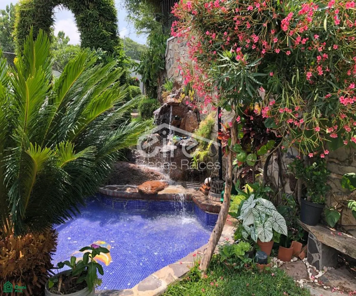 Casa En Venta,Balcones de la Calera,Av. Panoramica 30, Tlajomulco de Zuniga, Jalisco 45677, 5 Habitaciones,5 Baños,Av. Panoramica,MX26008402M