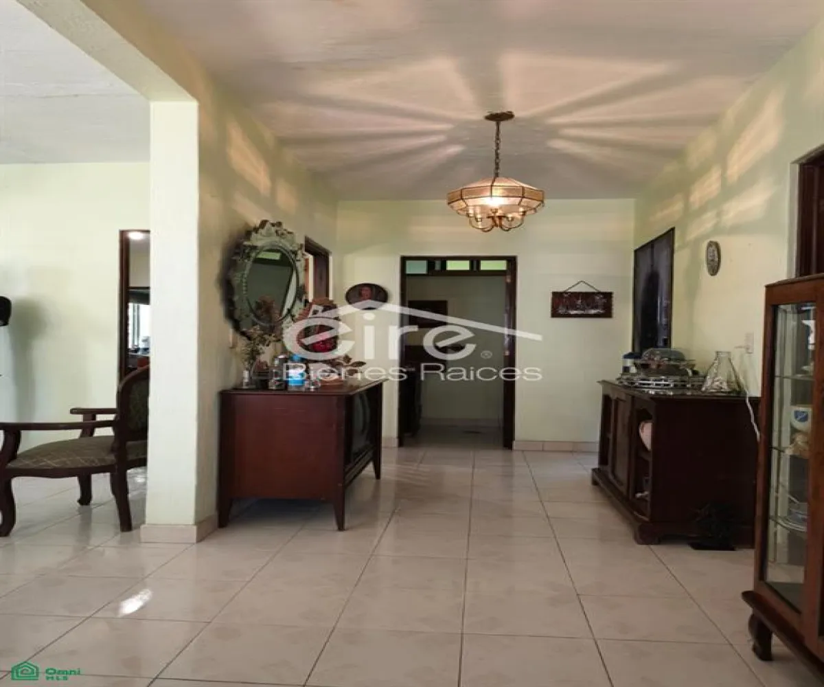 Casa En Venta,Italia Providencia,Amado Nervo 840 S/N, Guadalajara, Jalisco 44656, 4 Habitaciones,2 Baños,Amado Nervo 840,MX26008404M