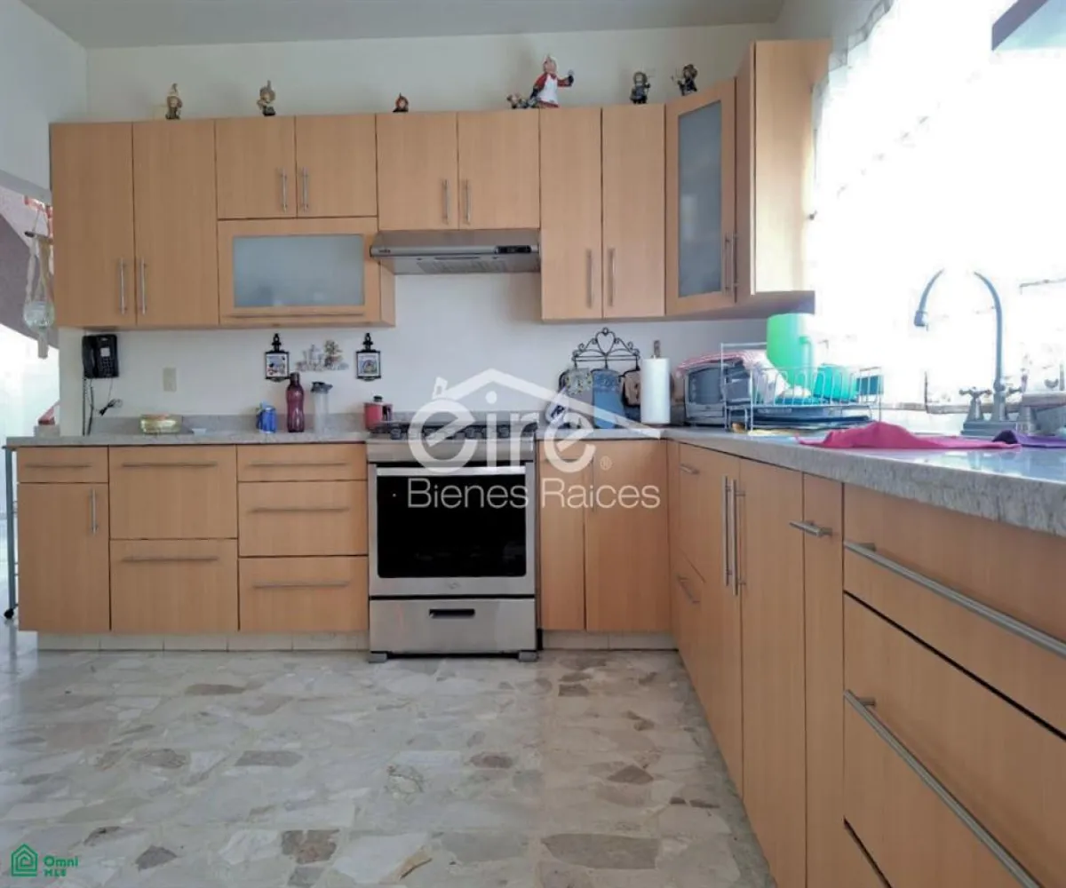 Casa En Venta,Providencia,Pompeya 3152, Guadalajara, Jalisco 44670, 6 Habitaciones,5 Baños,Pompeya,MX26008405M