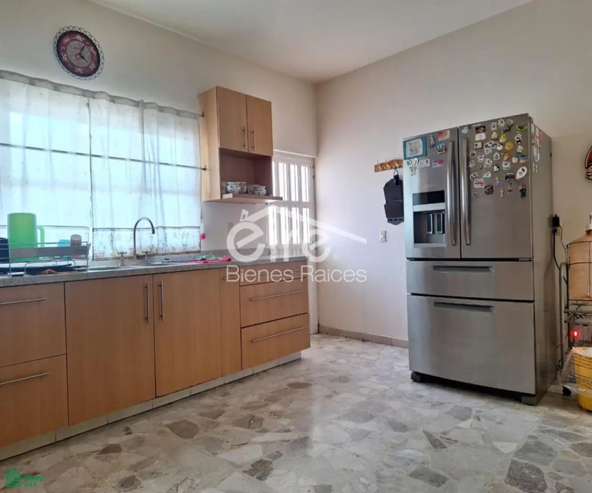 Casa En Venta,Providencia,Pompeya 3152, Guadalajara, Jalisco 44670, 6 Habitaciones,5 Baños,Pompeya,MX26008405M