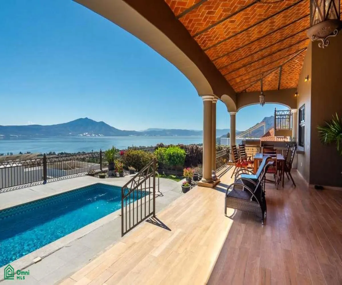 Casa En Venta,San Antonio Tlayacapan,Mazatlan 8, Chapala, Jalisco 45922, 3 Habitaciones,3 Baños,Mazatlan,MX26008415M