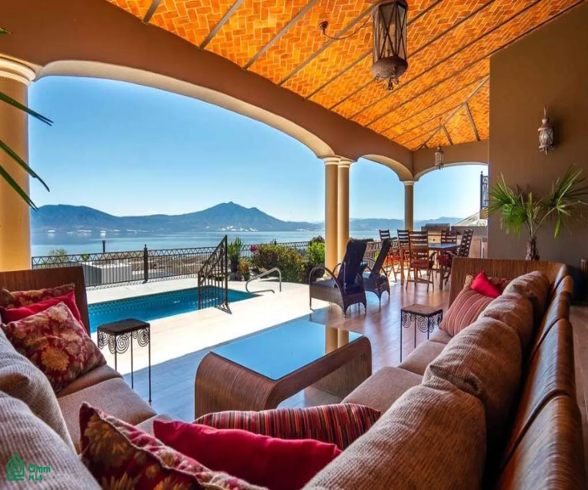 Casa En Venta,San Antonio Tlayacapan,Mazatlan 8, Chapala, Jalisco 45922, 3 Habitaciones,3 Baños,Mazatlan,MX26008415M