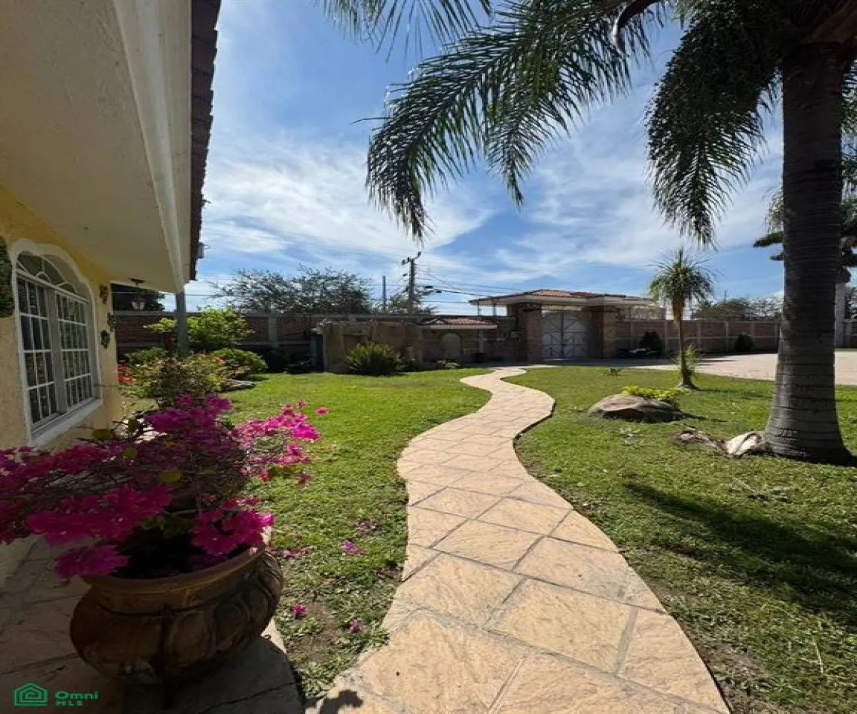 Departamento En Venta,Los Sauces,VEREDA DE LAS DALIAS 1129, Tlajomulco de Zuniga, Jalisco 45641, 4 Habitaciones,5 Baños,VEREDA DE LAS DALIAS,2,MX261075038