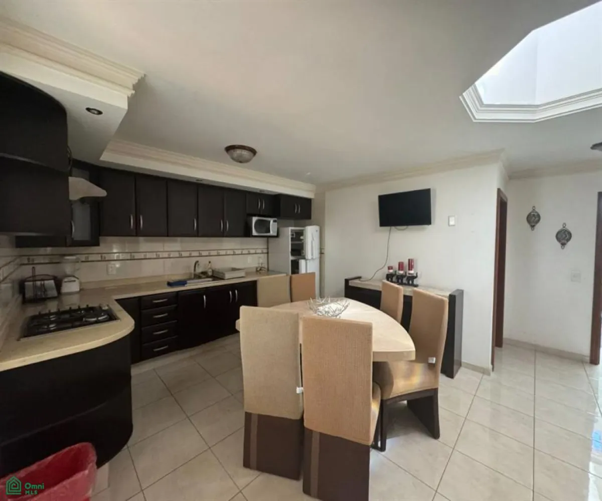 Departamento En Venta,Los Sauces,VEREDA DE LAS DALIAS 1129, Tlajomulco de Zuniga, Jalisco 45641, 4 Habitaciones,5 Baños,VEREDA DE LAS DALIAS,2,MX261075038