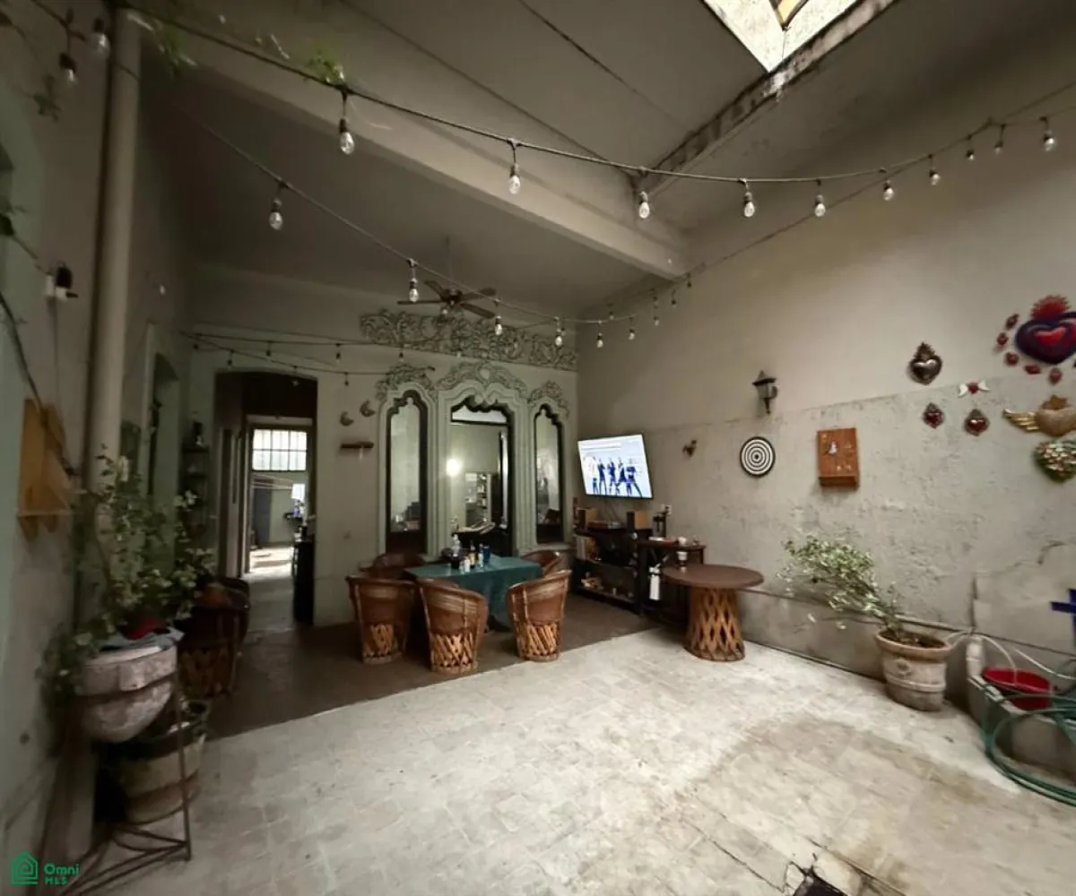 Casa En Venta,Guadalajara Centro,Joaquin Angulo 586, Guadalajara, Jalisco 44100, 9 Habitaciones,3 Baños,Joaquin Angulo,2,MX261076304