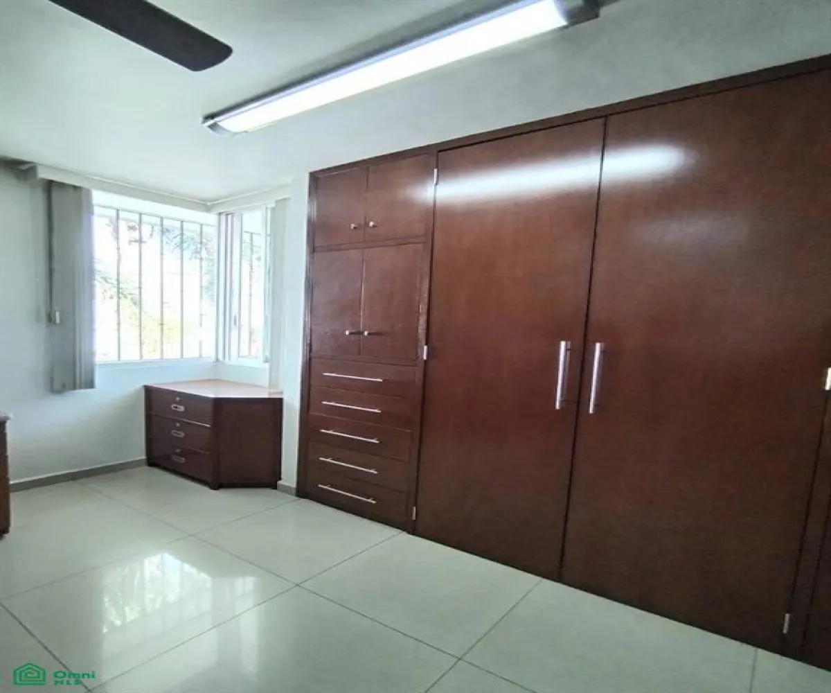 Casa En Venta,Lomas Altas,Paseo de las Brisas 4035, Zapopan, Jalisco 45128, 3 Habitaciones,3 Baños,Paseo de las Brisas,2,MX261077803