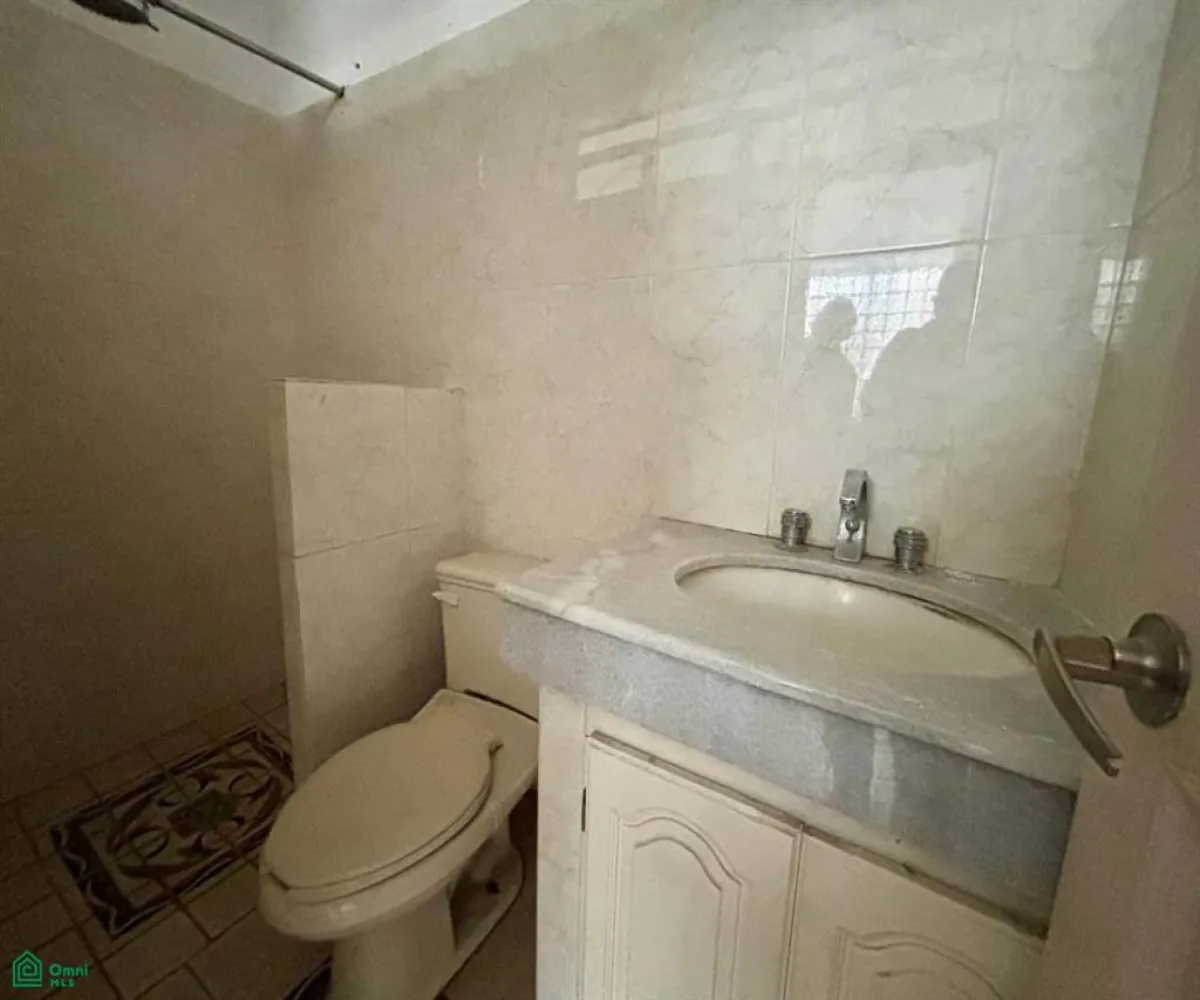 Casa En Renta,Jardines Vallarta,Honorato de Balzac 173, Zapopan, Jalisco 45027, 4 Habitaciones,Honorato de Balzac,2,MX261078095