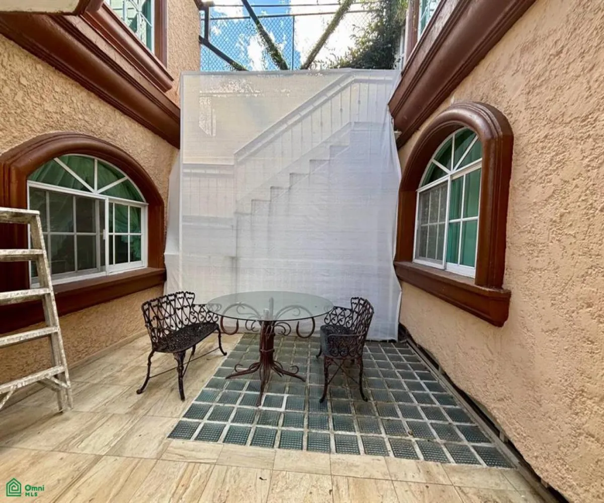 Casa En Renta,Jardines Vallarta,Honorato de Balzac 173, Zapopan, Jalisco 45027, 4 Habitaciones,Honorato de Balzac,2,MX261078095