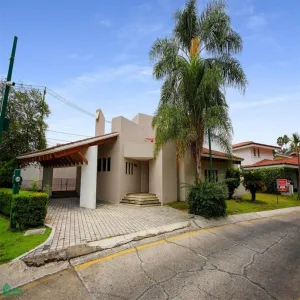 Casa En Venta,Club de Golf Santa Anita,Paseo Santa Antita 568, Tlajomulco de Zuniga, Jalisco 45645, 3 Habitaciones,3 Baños,Paseo Santa Antita,2,MX261078295