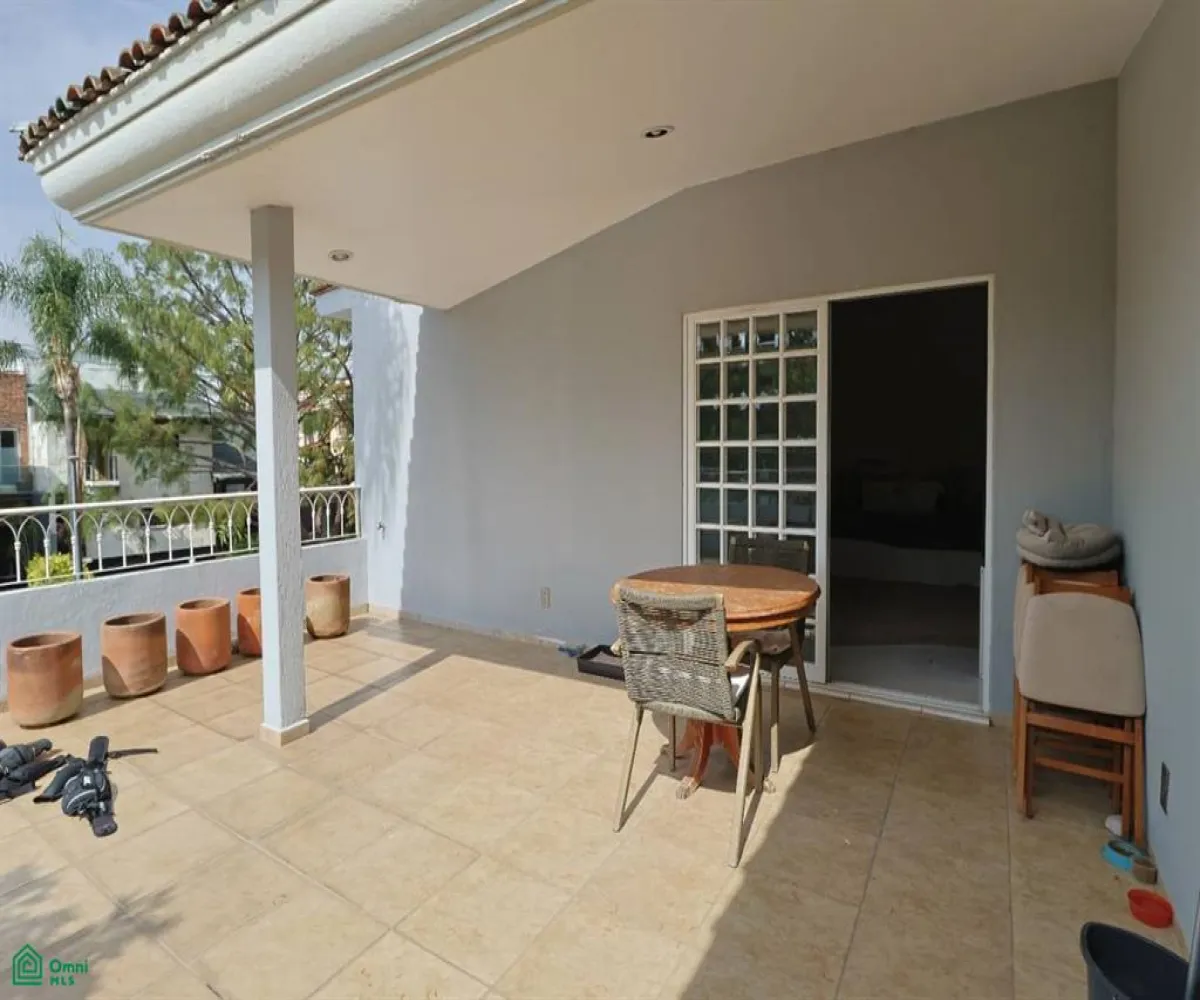 Casa En Venta,Villa Coral,Av de las Palmas 200, Zapopan, Jalisco 45169, 4 Habitaciones,5 Baños,Av de las Palmas,3,MX261080632