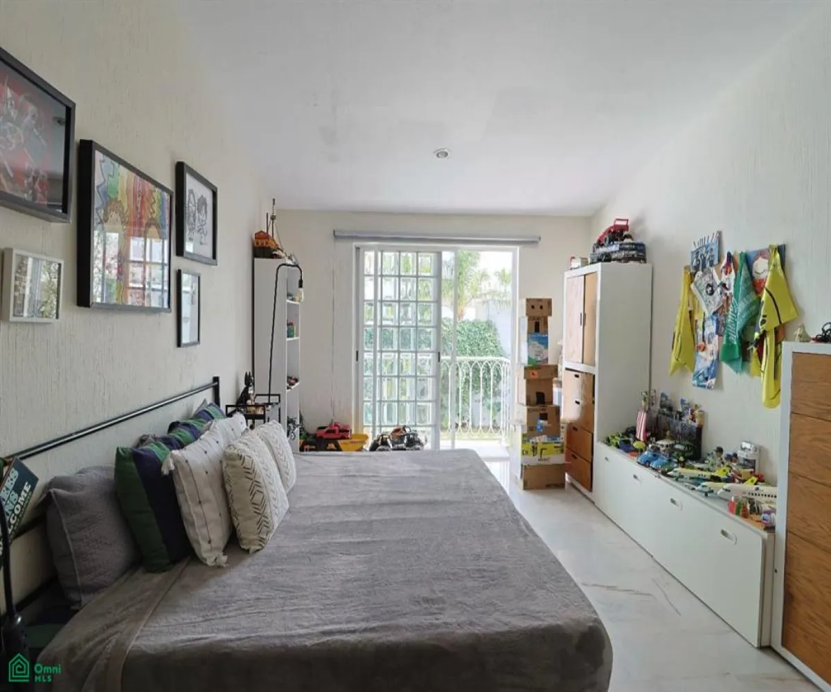 Casa En Venta,Villa Coral,Av de las Palmas 200, Zapopan, Jalisco 45169, 4 Habitaciones,5 Baños,Av de las Palmas,3,MX261080632