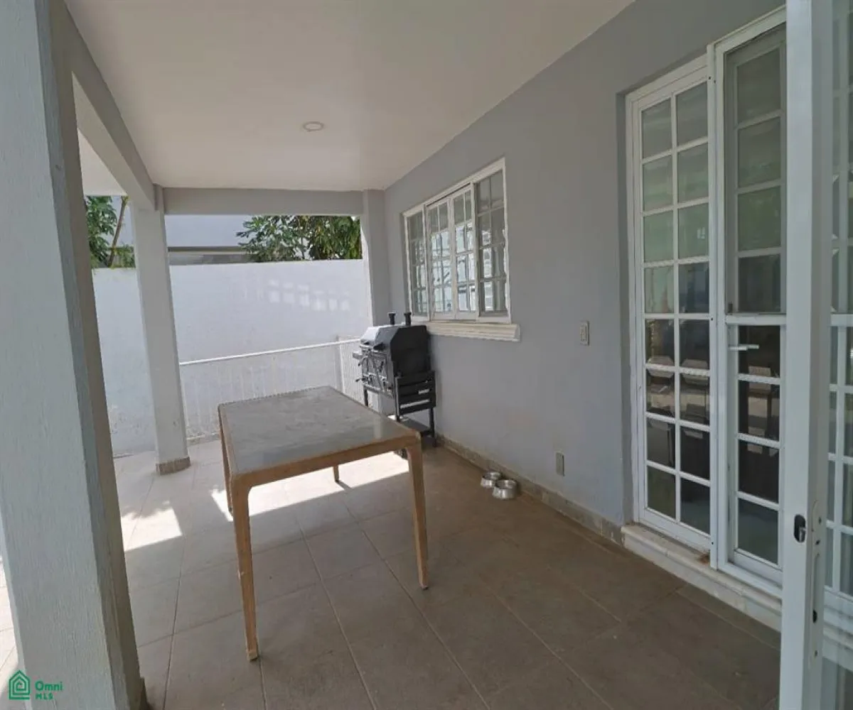 Casa En Venta,Villa Coral,Av de las Palmas 200, Zapopan, Jalisco 45169, 4 Habitaciones,5 Baños,Av de las Palmas,3,MX261080632