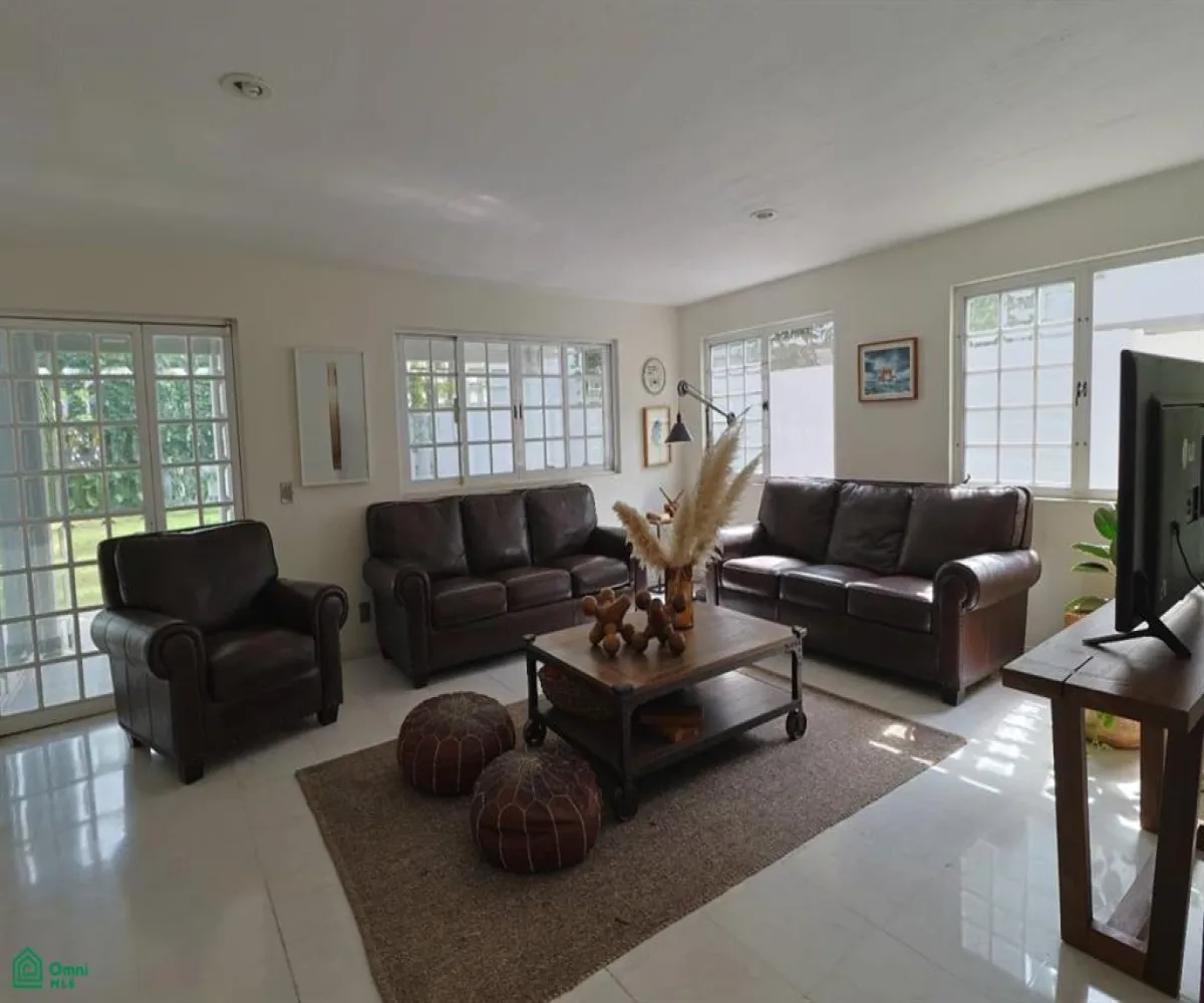 Casa En Venta,Villa Coral,Av de las Palmas 200, Zapopan, Jalisco 45169, 4 Habitaciones,5 Baños,Av de las Palmas,3,MX261080632