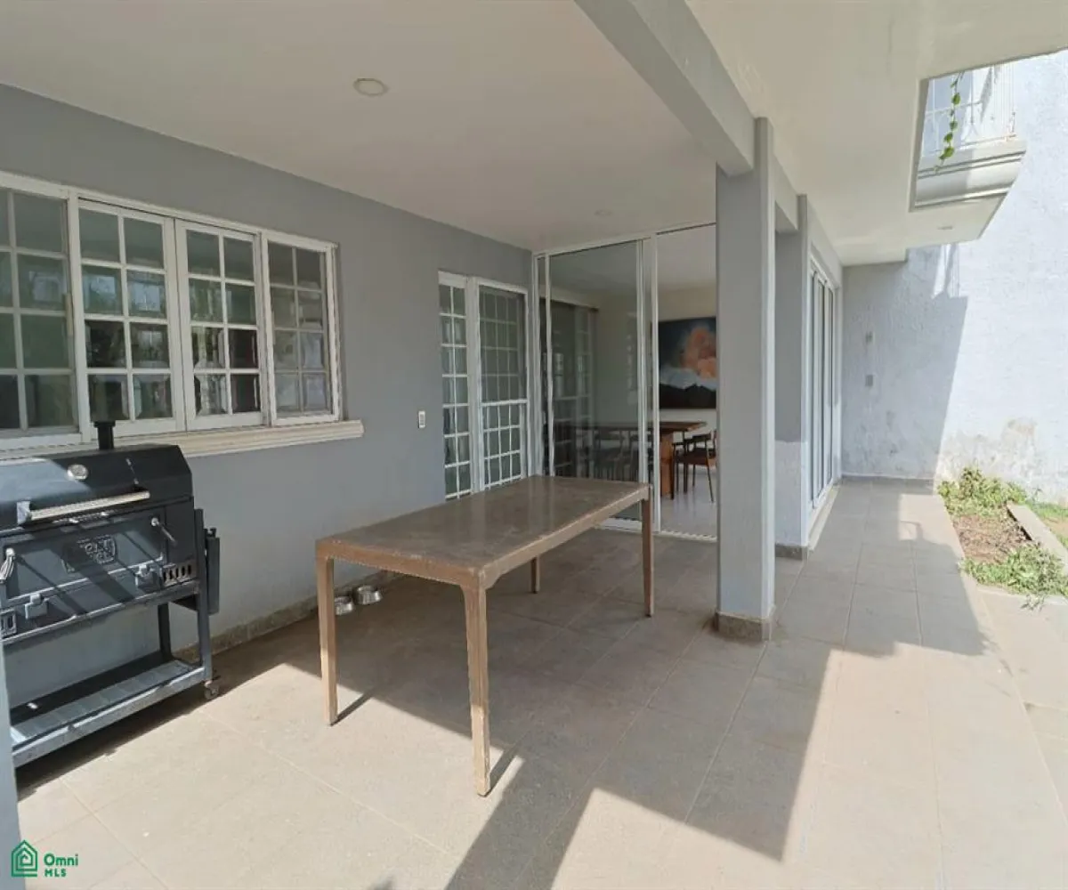 Casa En Venta,Villa Coral,Av de las Palmas 200, Zapopan, Jalisco 45169, 4 Habitaciones,5 Baños,Av de las Palmas,3,MX261080632