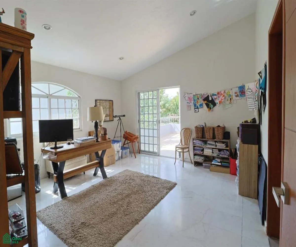 Casa En Venta,Villa Coral,Av de las Palmas 200, Zapopan, Jalisco 45169, 4 Habitaciones,5 Baños,Av de las Palmas,3,MX261080632