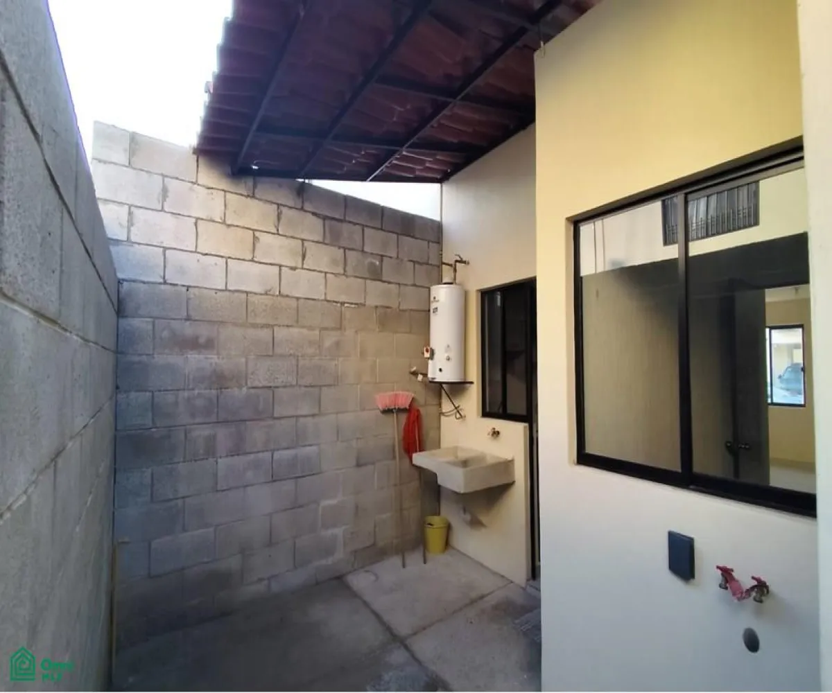 Casa En Venta,Residencial Alta California,Circuito Azahar 99, Tlajomulco de Zuniga, Jalisco 45650, 3 Habitaciones,2 Baños,Circuito Azahar,2,MX261081606