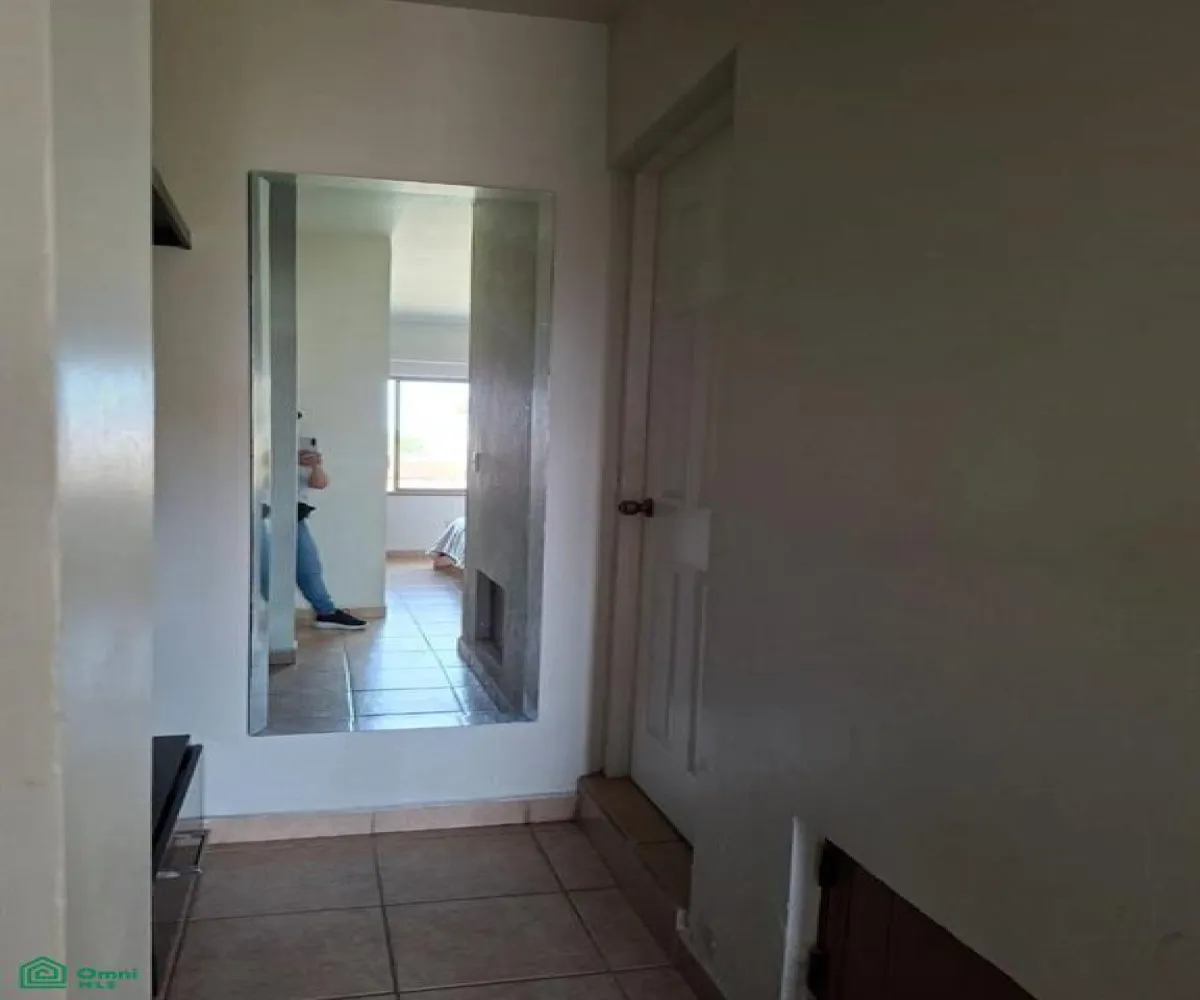 Casa En Venta,Villa California,Viñeros 21, Tlajomulco de Zuniga, Jalisco 45603, 3 Habitaciones,2 Baños,Viñeros,2,MX261081944