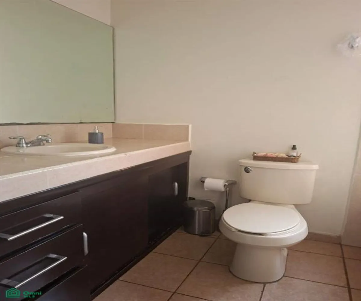 Casa En Venta,Villa California,Viñeros 21, Tlajomulco de Zuniga, Jalisco 45603, 3 Habitaciones,2 Baños,Viñeros,2,MX261081944