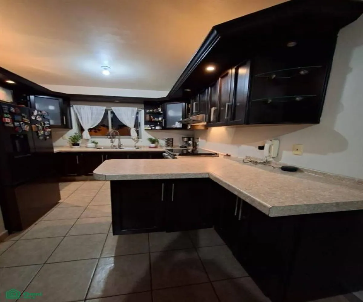 Casa En Venta,Villa California,Viñeros 21, Tlajomulco de Zuniga, Jalisco 45603, 3 Habitaciones,2 Baños,Viñeros,2,MX261081944