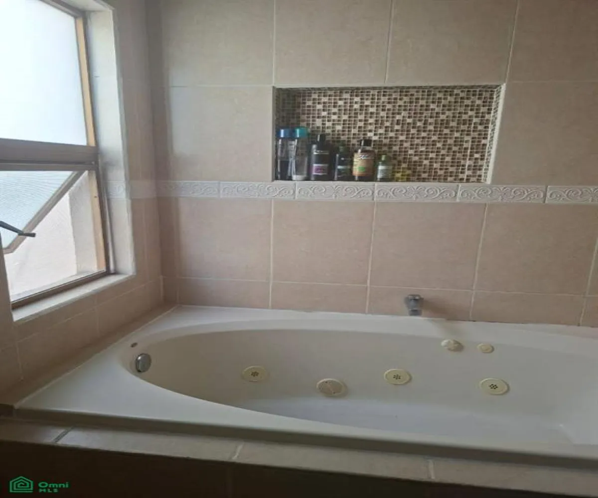 Casa En Venta,Villa California,Viñeros 21, Tlajomulco de Zuniga, Jalisco 45603, 3 Habitaciones,2 Baños,Viñeros,2,MX261081944