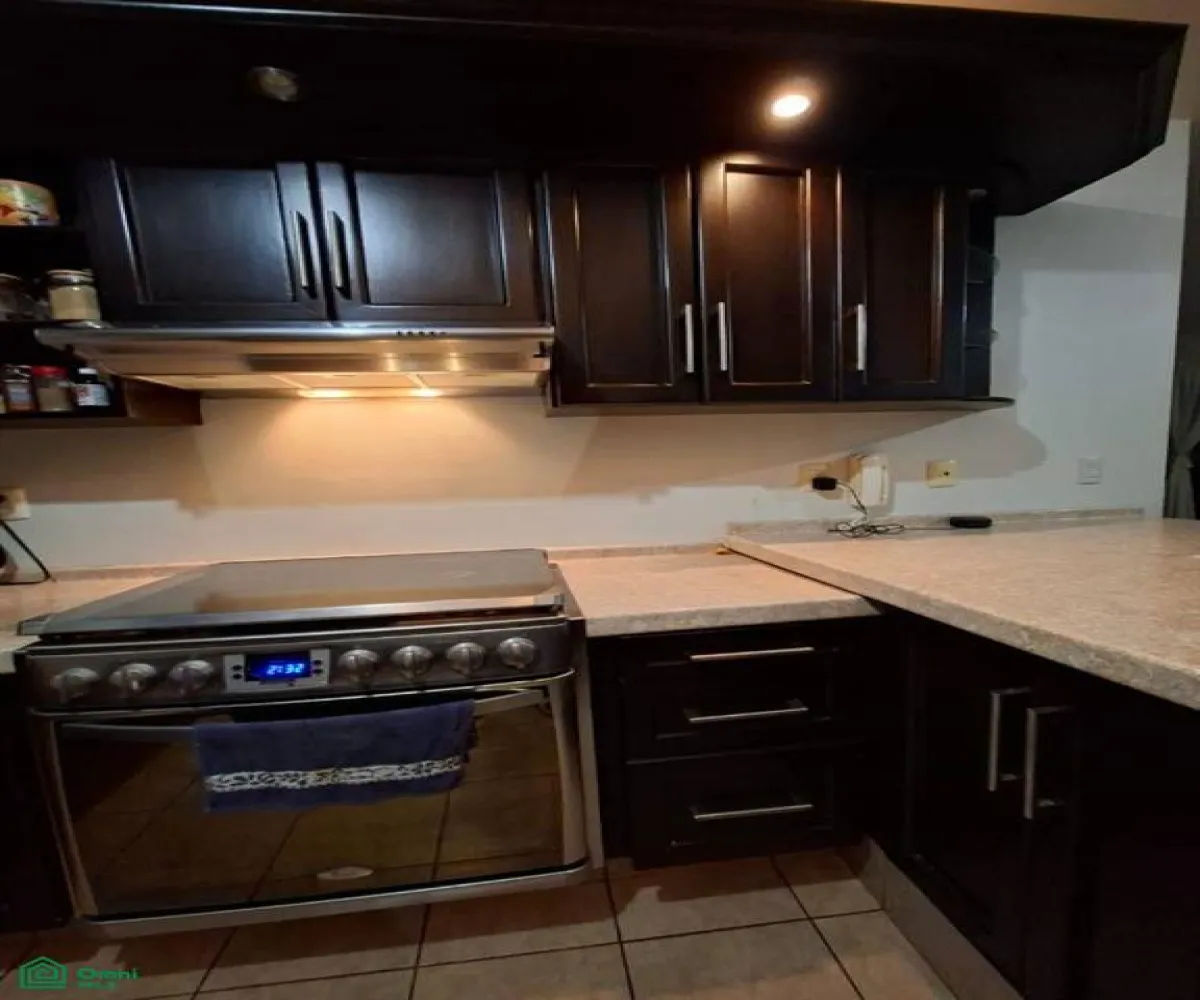 Casa En Venta,Villa California,Viñeros 21, Tlajomulco de Zuniga, Jalisco 45603, 3 Habitaciones,2 Baños,Viñeros,2,MX261081944