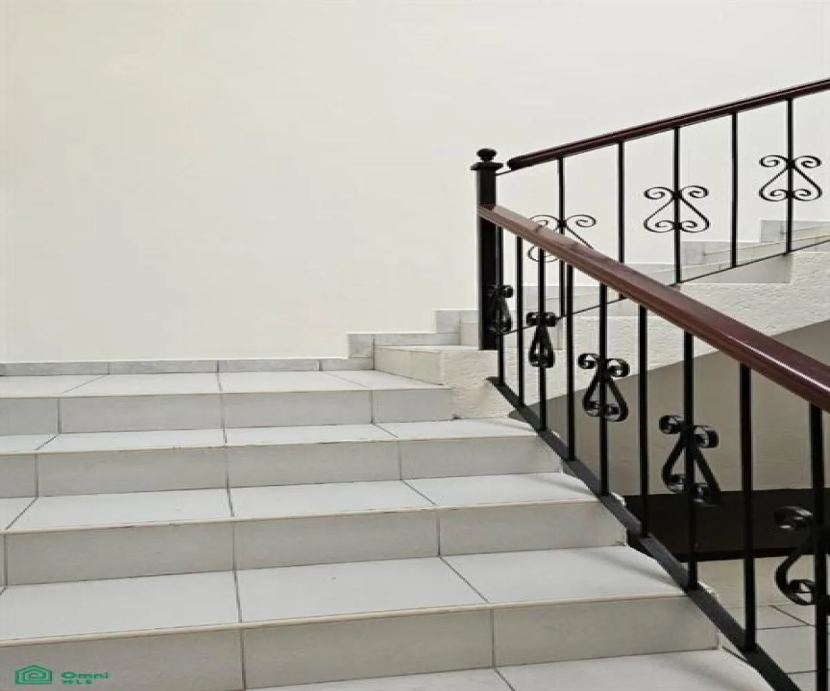 Casa En Renta,Parque de La Castellana,Av. Central (Coto Andalucía) 1081 Int. 8, Zapopan, Jalisco 45117, 4 Habitaciones,3 Baños,Av. Central (Coto Andalucía),2,MX261082615