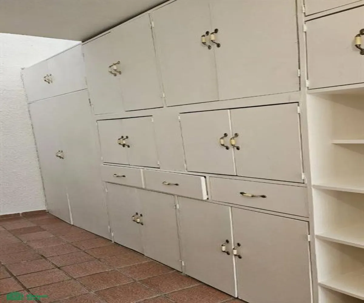 Casa En Renta,Parque de La Castellana,Av. Central (Coto Andalucía) 1081 Int. 8, Zapopan, Jalisco 45117, 4 Habitaciones,3 Baños,Av. Central (Coto Andalucía),2,MX261082615