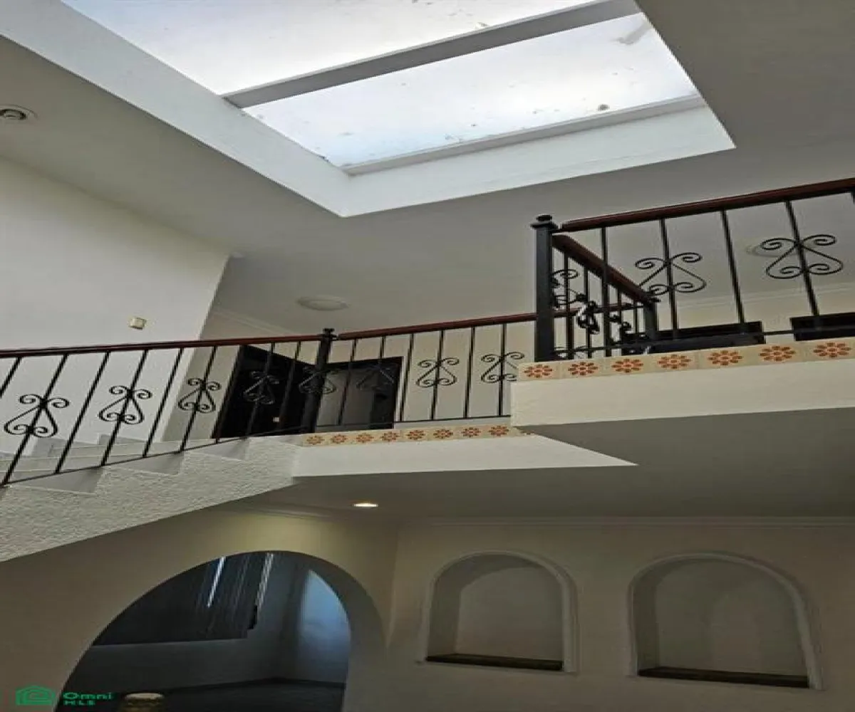 Casa En Renta,Parque de La Castellana,Av. Central (Coto Andalucía) 1081 Int. 8, Zapopan, Jalisco 45117, 4 Habitaciones,3 Baños,Av. Central (Coto Andalucía),2,MX261082615