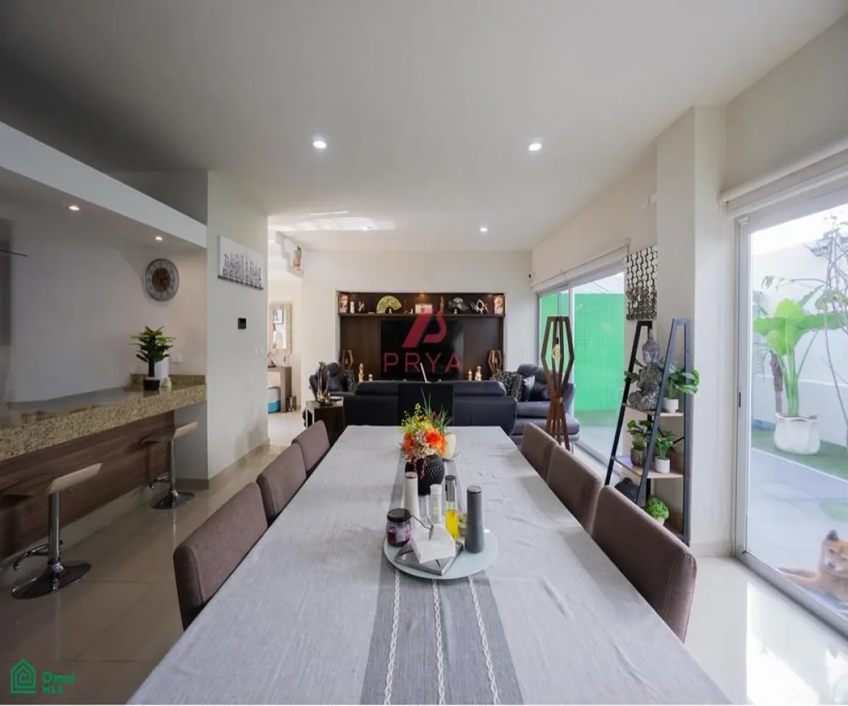 Casa En Venta,Fraccionamiento Valle Imperial,Jardines del Palacio Real S/N, Zapopan, Jalisco 45134, 3 Habitaciones,3 Baños,Jardines del Palacio Real,MX261083826